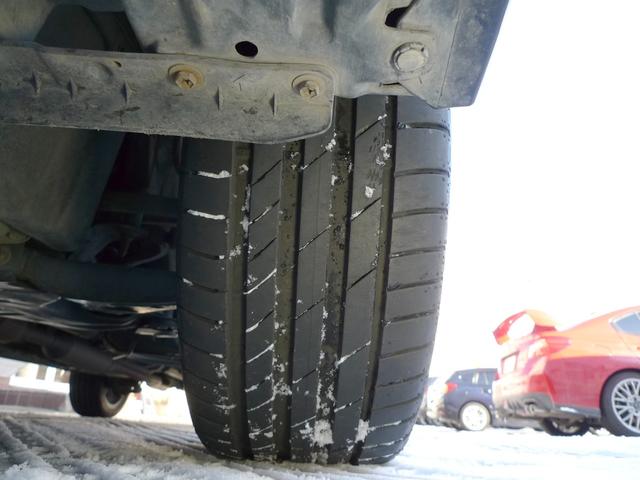 ノア Ｓｉ　レイッシュ　純正ナビ／バックカメラ／スマートキー／後席フリップダウンモニター／ブルーレイプレーヤー／ディスチャージヘッドランプ／１８インチ社外アルミ／寒冷地仕様／ＥＴＣ（51枚目）