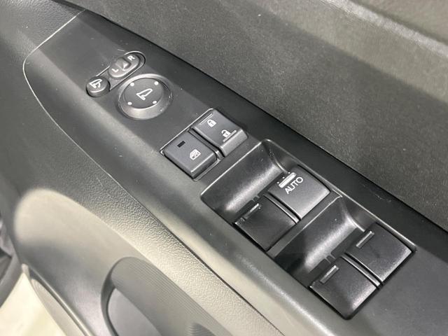 G SSパッケージ 4WD 両側電動スライドドア 禁煙車 SDナビ ETC スマートキー オートエアコン ステアリングスイッチ 地デジ 盗難防止装置 プライバシーガラス アイドリングストップ シートリフター(35枚目)