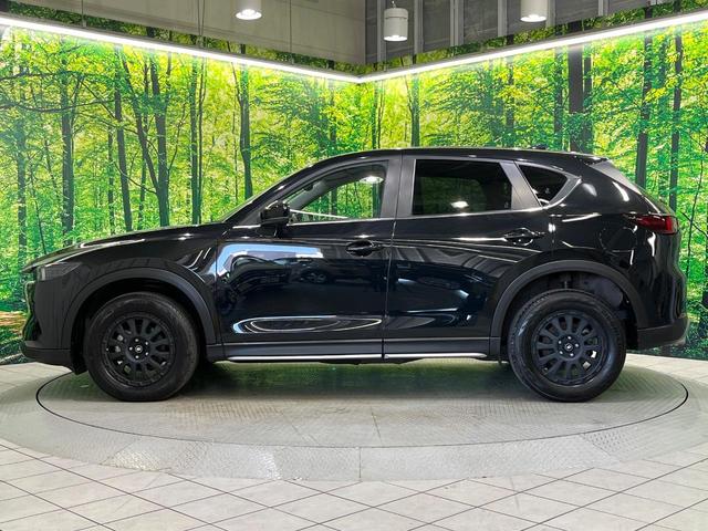 ＣＸ－５ ＸＤ　フィールドジャーニー　１０．２５インチナビ　全周囲カメラ　衝突被害軽減　レーダークルーズ　ブラインドスポットモニター　ステアリングヒーター　全席シートヒーター　ハーフレザーシート　パワーシート　コーナーセンサー　ＬＥＤ（32枚目）