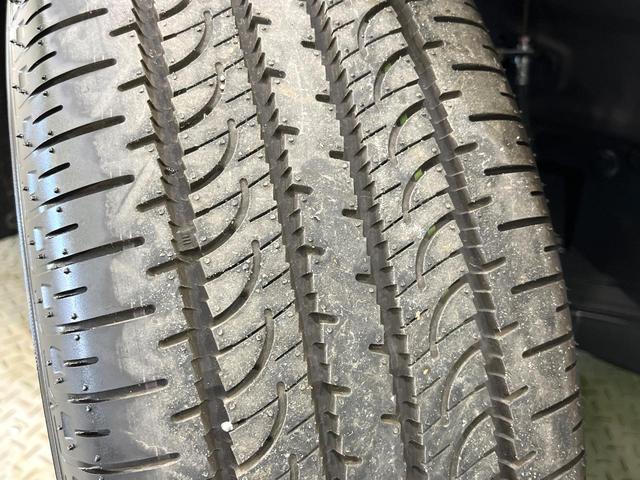 デリカＤ：５ シャモニー　後期　両側電動ドア　衝突被害軽減　ブラインドスポット　レーダークルーズ　オートハイビーム　パワーシート　シートヒーター　ステアリングヒーター　電動リアゲート　ＬＥＤヘッド　オートライト　パドルシフト（27枚目）