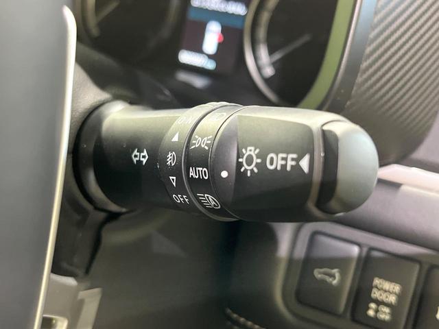 デリカＤ：５ シャモニー　後期　両側電動ドア　衝突被害軽減　ブラインドスポット　レーダークルーズ　オートハイビーム　パワーシート　シートヒーター　ステアリングヒーター　電動リアゲート　ＬＥＤヘッド　オートライト　パドルシフト（52枚目）