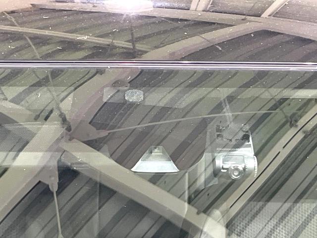 エクストレイル ２０Ｘ　ハイブリッド　エマージェンシーブレーキＰ　純正ナビ　バックカメラ　Ｂｌｕｅｔｏｏｔｈ　フルセグ　衝突被害軽減　コーナーセンサー　電動リアゲート　ＬＥＤヘッド　オートライト　前席シートヒーター　ＥＴＣ　ダウンヒルアシスト　スマートキー（5枚目）