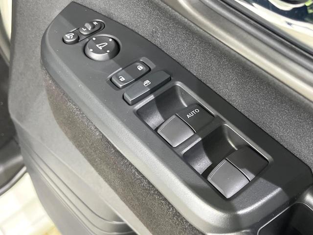 N-BOXカスタム ターボ ターボ 両側電動スライド ホンダセンシング レーダークルーズ 車線逸脱警報 コーナーセンサー LEDヘッド オートハイビーム オートライト ハーフレザーシート 前席シートヒーター スマートキー(60枚目)