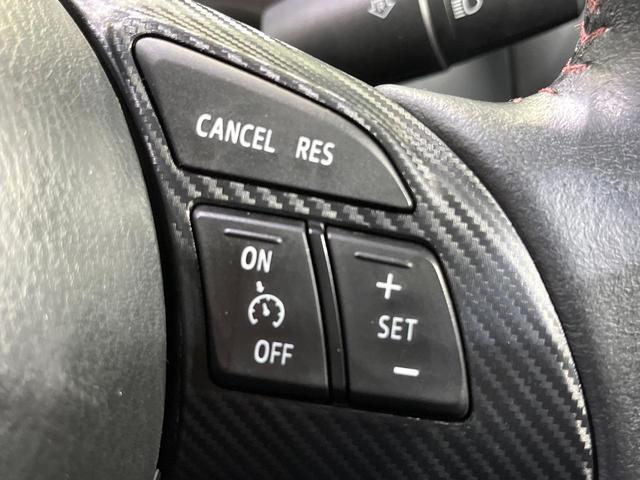 アクセラスポーツ １５Ｓ　リアビーグルモニタリング　衝突被害軽減　クルーズコントロール　スマートキー　ＨＩＤヘッド　オートライト　マツダコネクトナビ　バックカメラ　Ｂｌｕｅｔｏｏｔｈ　ＣＤ　ＤＶＤ　アイストップ（6枚目）