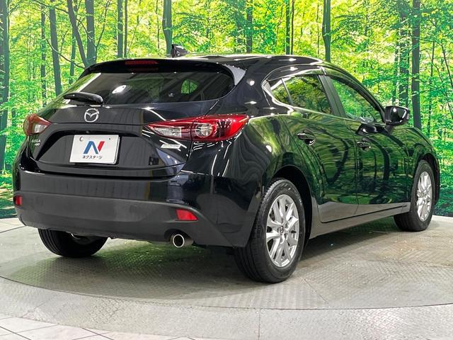 アクセラスポーツ １５Ｓ　リアビーグルモニタリング　衝突被害軽減　クルーズコントロール　スマートキー　ＨＩＤヘッド　オートライト　マツダコネクトナビ　バックカメラ　Ｂｌｕｅｔｏｏｔｈ　ＣＤ　ＤＶＤ　アイストップ（18枚目）