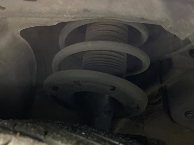 アクセラスポーツ １５Ｓ　リアビーグルモニタリング　衝突被害軽減　クルーズコントロール　スマートキー　ＨＩＤヘッド　オートライト　マツダコネクトナビ　バックカメラ　Ｂｌｕｅｔｏｏｔｈ　ＣＤ　ＤＶＤ　アイストップ（21枚目）