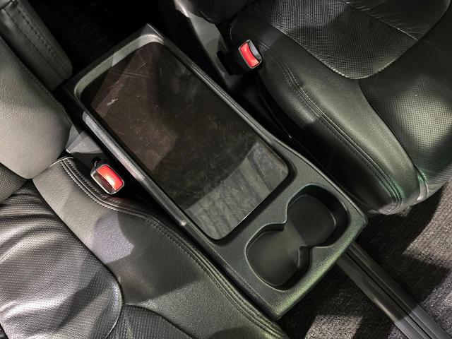 アルファードハイブリッド SR 後期 サンルーフ 後席モニター 純正8型ナビ 両側電動ドア バックカメラ コーナーセンサー クルーズコントロール 電動リアゲート パワーシート シートヒーター HIDヘッド(70枚目)