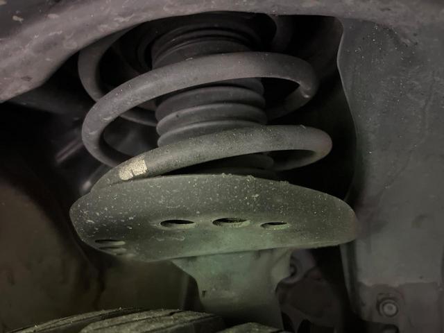 ＸＶ ２．０ｉ－Ｌ　アイサイト　純正ナビ　バックカメラ　アイサイトｖｅｒ３　レーダークルーズ　車線逸脱警報　ルーフレール　ＬＥＤヘッド　オートライト　デュアルエアコン　アイドリングストップ　ＥＴＣ　パドルシフト（21枚目）