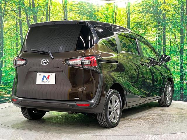 シエンタ Ｇ　クエロ　後期　寒冷地仕様　フリップダウンモニター　純正９型ナビ　全周囲カメラ　両側電動スライド　衝突被害軽減　車線逸脱警報　コーナーセンサー　ハーフレザーシート　シートヒーター　ＬＥＤヘッド　オートハイビーム（18枚目）