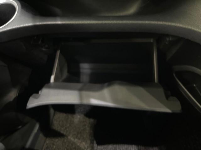 シエンタ Ｇ　クエロ　後期　寒冷地仕様　フリップダウンモニター　純正９型ナビ　全周囲カメラ　両側電動スライド　衝突被害軽減　車線逸脱警報　コーナーセンサー　ハーフレザーシート　シートヒーター　ＬＥＤヘッド　オートハイビーム（66枚目）