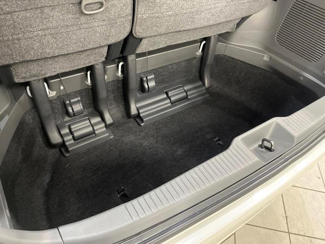 エスティマ ２．４アエラス　Ｇエディション　両側電動ドア　パナソニックナビ　バックカメラ　オットマン　ＨＩＤヘッド　オートライト　クルーズコントロール　オートライト　フルセグ　スマートキー　ＥＴＣ（36枚目）