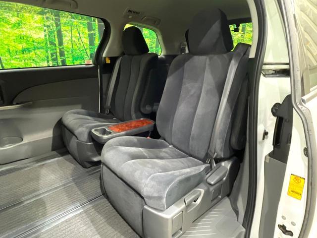 エスティマ ２．４アエラス　Ｇエディション　両側電動ドア　パナソニックナビ　バックカメラ　オットマン　ＨＩＤヘッド　オートライト　クルーズコントロール　オートライト　フルセグ　スマートキー　ＥＴＣ（44枚目）