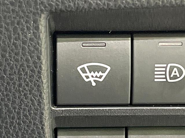 ノア S-Z 寒冷地仕様 純正ナビ付DA バックカメラ 両側電動スライド 衝突被害軽減 レーダークルーズ コーナーセンサー ハーフレザーシート シートヒーター LEDヘッド オートハイビーム フルセグ/CD/DVD(3枚目)