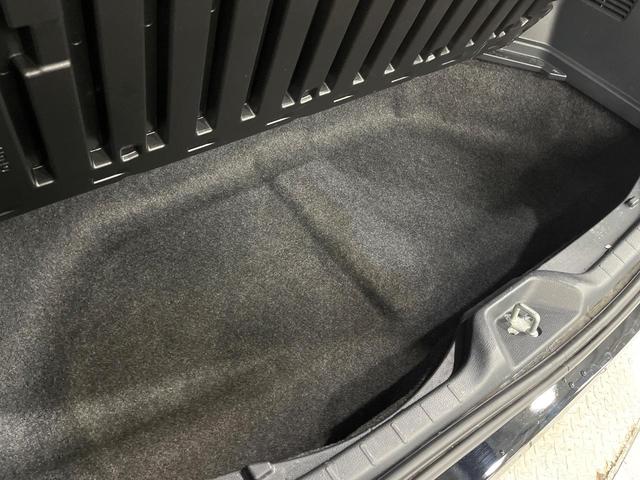 ノア S-Z 寒冷地仕様 純正ナビ付DA バックカメラ 両側電動スライド 衝突被害軽減 レーダークルーズ コーナーセンサー ハーフレザーシート シートヒーター LEDヘッド オートハイビーム フルセグ/CD/DVD(36枚目)