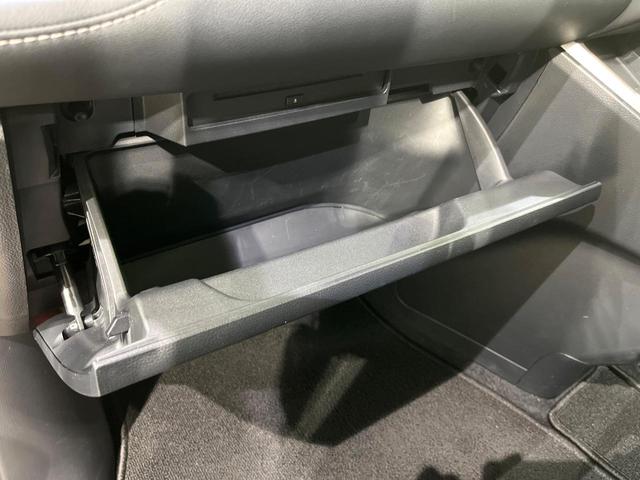 ノア S-Z 寒冷地仕様 純正ナビ付DA バックカメラ 両側電動スライド 衝突被害軽減 レーダークルーズ コーナーセンサー ハーフレザーシート シートヒーター LEDヘッド オートハイビーム フルセグ/CD/DVD(69枚目)