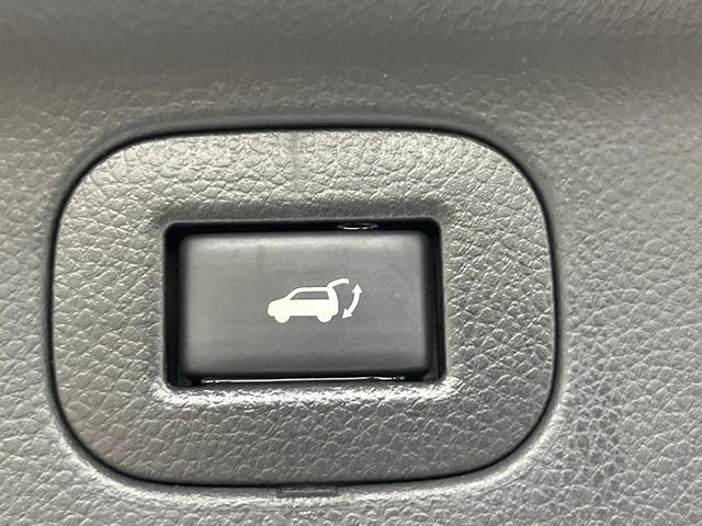 エルグランド 250ハイウェイスターS 後期型 全周囲カメラ フリップダウンモニター メーカーナビ 電動リアゲート 両側電動スライド 衝突被害軽減 レーダークルーズ ハイビームアシスト LEDヘッド オートライト コーナーセンサー(12枚目)