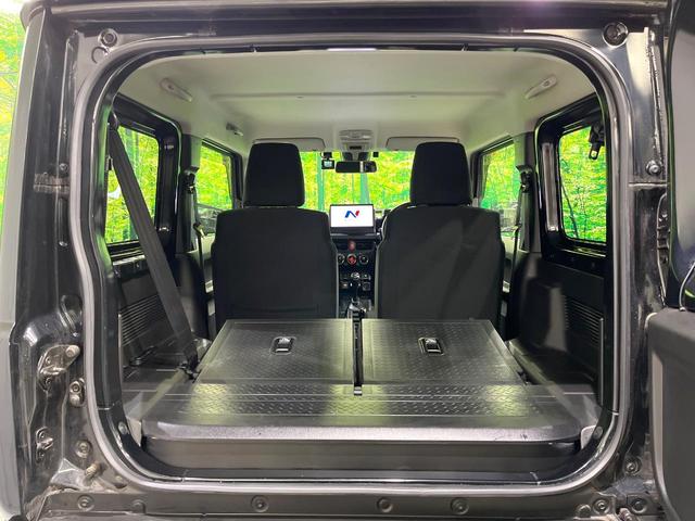 ジムニー ＸＬ　５速ＭＴ　パナソニックナビ　フルセグ　Ｂｌｕｅｔｏｏｔｈ　ＣＤ／ＤＶＤ　セーフティサポート　車線逸脱警報　オートハイビーム　オートライト　前席シートヒーター　スマートキー　オートエアコン　ＥＴＣ（12枚目）