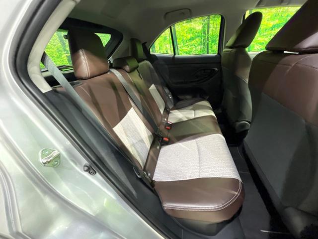 ヤリスクロス ハイブリッドＺ　純正ナビ付８型ＤＡ　バックカメラ　セーフティセンス　レーダークルーズ　車線逸脱警報　オートハイビーム　コーナーセンサー　ＬＥＤヘッド　オートライト　シートヒーター　パワーシート（11枚目）