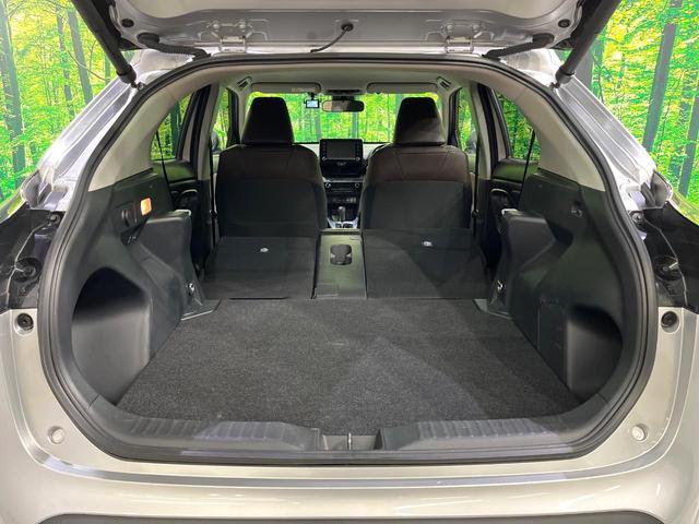 ヤリスクロス ハイブリッドＺ　純正ナビ付８型ＤＡ　バックカメラ　セーフティセンス　レーダークルーズ　車線逸脱警報　オートハイビーム　コーナーセンサー　ＬＥＤヘッド　オートライト　シートヒーター　パワーシート（12枚目）