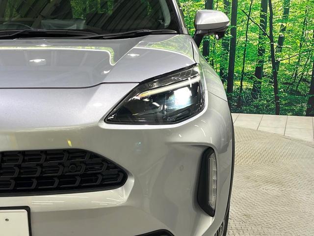 ヤリスクロス ハイブリッドＺ　純正ナビ付８型ＤＡ　バックカメラ　セーフティセンス　レーダークルーズ　車線逸脱警報　オートハイビーム　コーナーセンサー　ＬＥＤヘッド　オートライト　シートヒーター　パワーシート（13枚目）