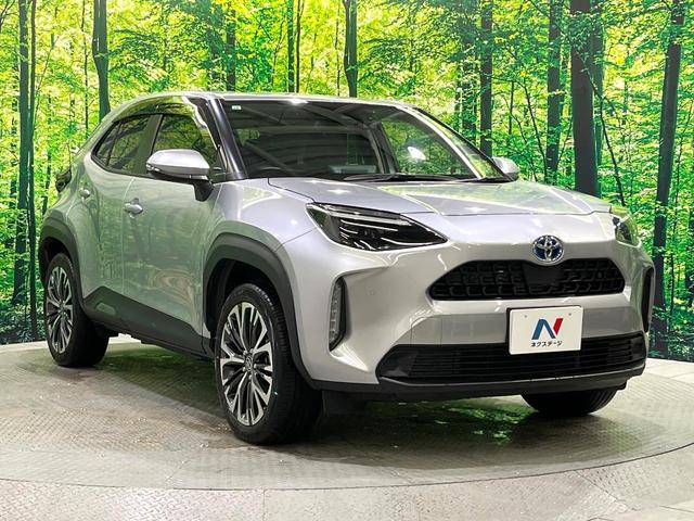 ヤリスクロス ハイブリッドＺ　純正ナビ付８型ＤＡ　バックカメラ　セーフティセンス　レーダークルーズ　車線逸脱警報　オートハイビーム　コーナーセンサー　ＬＥＤヘッド　オートライト　シートヒーター　パワーシート（17枚目）
