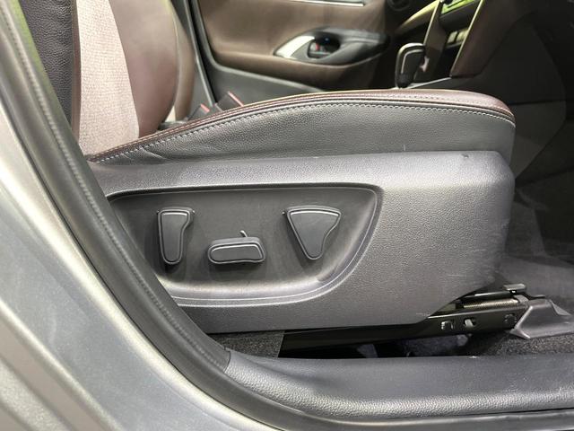 ヤリスクロス ハイブリッドＺ　純正ナビ付８型ＤＡ　バックカメラ　セーフティセンス　レーダークルーズ　車線逸脱警報　オートハイビーム　コーナーセンサー　ＬＥＤヘッド　オートライト　シートヒーター　パワーシート（38枚目）