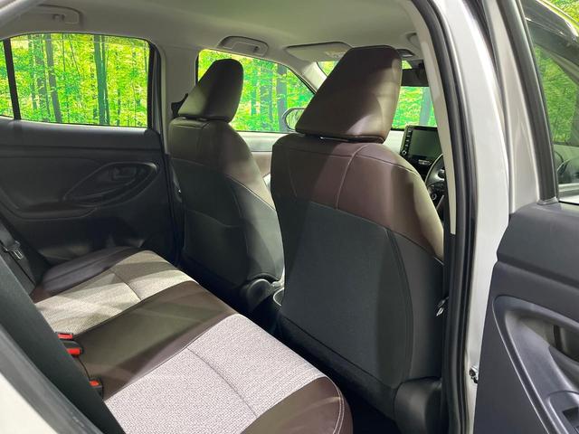 ヤリスクロス ハイブリッドＺ　純正ナビ付８型ＤＡ　バックカメラ　セーフティセンス　レーダークルーズ　車線逸脱警報　オートハイビーム　コーナーセンサー　ＬＥＤヘッド　オートライト　シートヒーター　パワーシート（42枚目）