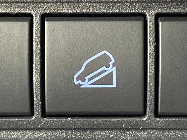 ヤリスクロス ハイブリッドＺ　純正ナビ付８型ＤＡ　バックカメラ　セーフティセンス　レーダークルーズ　車線逸脱警報　オートハイビーム　コーナーセンサー　ＬＥＤヘッド　オートライト　シートヒーター　パワーシート（57枚目）