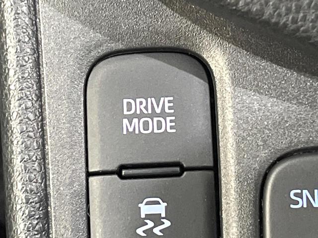 ヤリスクロス ハイブリッドＺ　純正ナビ付８型ＤＡ　バックカメラ　セーフティセンス　レーダークルーズ　車線逸脱警報　オートハイビーム　コーナーセンサー　ＬＥＤヘッド　オートライト　シートヒーター　パワーシート（63枚目）