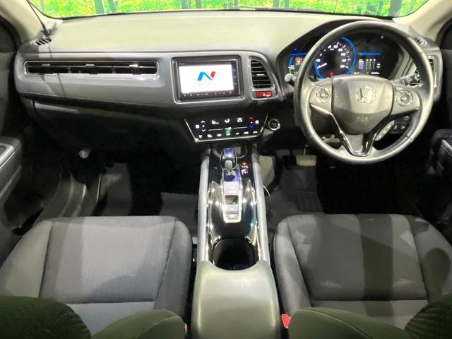 ヴェゼル ハイブリッドＸ　寒冷地仕様　純正ナビ　シティブレーキ　クルーズコントロール　シートヒーター　ＬＥＤヘッドライト　パドルシフト　革巻きステアリング　フロントフォグランプ　オートライト（2枚目）