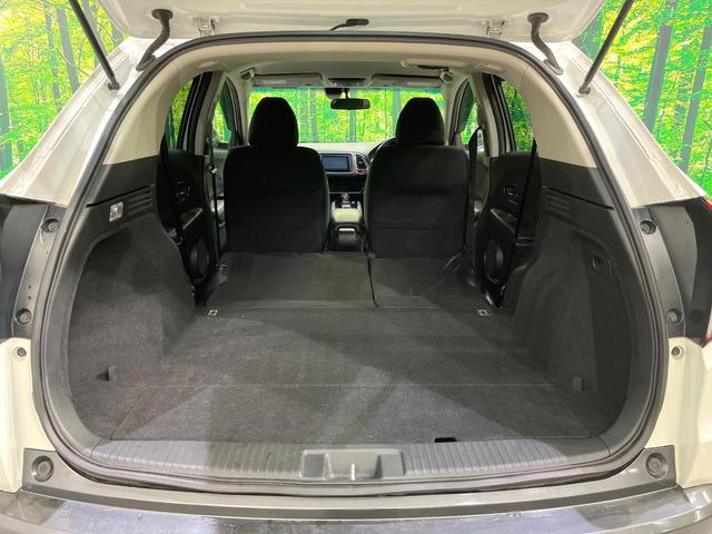 ヴェゼル ハイブリッドＸ　寒冷地仕様　純正ナビ　シティブレーキ　クルーズコントロール　シートヒーター　ＬＥＤヘッドライト　パドルシフト　革巻きステアリング　フロントフォグランプ　オートライト（12枚目）