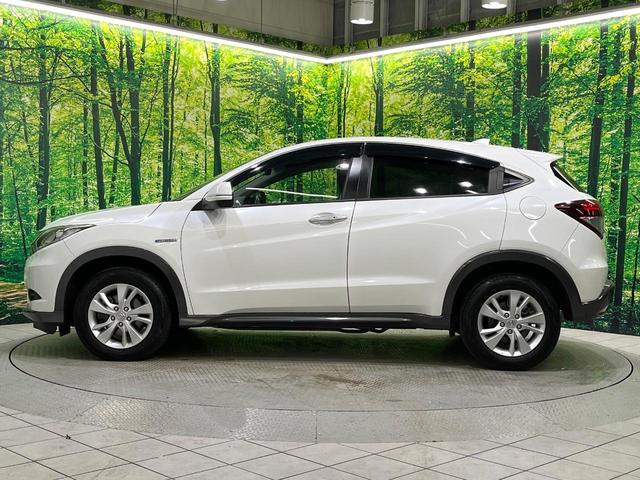 ヴェゼル ハイブリッドＸ　寒冷地仕様　純正ナビ　シティブレーキ　クルーズコントロール　シートヒーター　ＬＥＤヘッドライト　パドルシフト　革巻きステアリング　フロントフォグランプ　オートライト（32枚目）