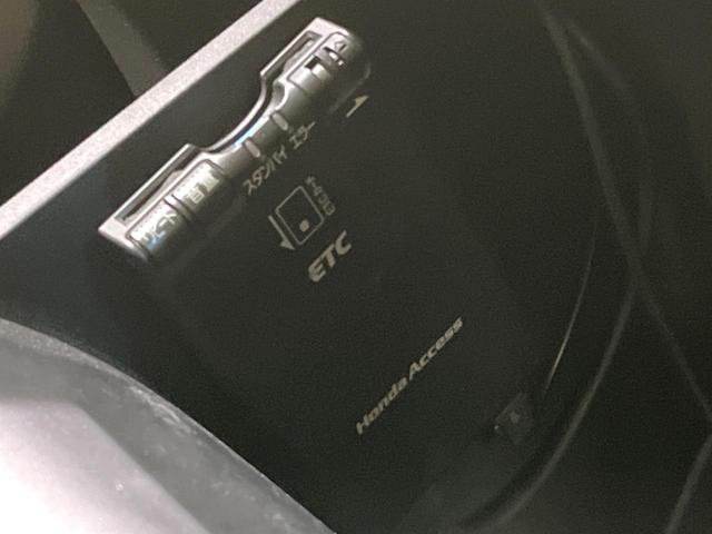 ヴェゼル ハイブリッドＸ　寒冷地仕様　純正ナビ　シティブレーキ　クルーズコントロール　シートヒーター　ＬＥＤヘッドライト　パドルシフト　革巻きステアリング　フロントフォグランプ　オートライト（60枚目）