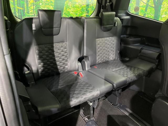 ヴォクシー Ｓ－Ｚ　寒冷地仕様　純正ナビ付ＤＡ　バックカメラ　両側電動スライド　衝突被害軽減　レーダークルーズ　オートハイビーム　ＬＥＤヘッド　オートライト　コーナーセンサー　シートヒーター（11枚目）