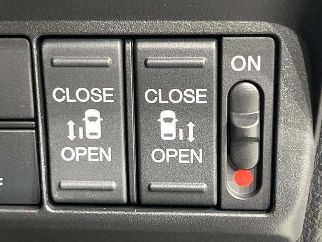 フリード エアー　８型ディスプレイオーディオ　寒冷地仕様　アダプティブクルーズ　両側電動ドア　シートヒーター　コンフォートパッケージ　オートエアコン　スマートキー　ＬＥＤヘッドライト（8枚目）