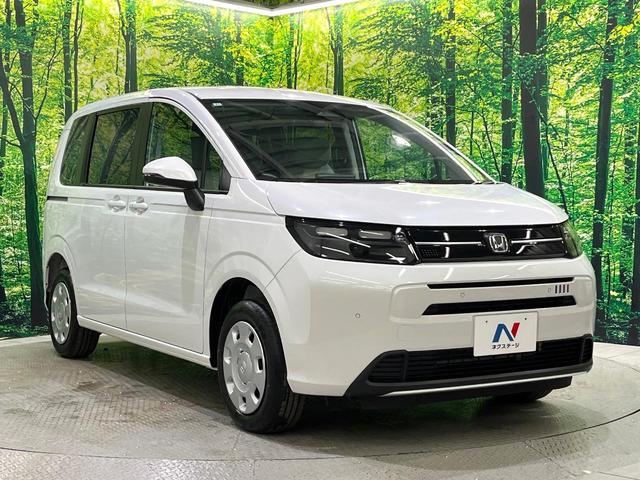 フリード エアー　８型ディスプレイオーディオ　寒冷地仕様　アダプティブクルーズ　両側電動ドア　シートヒーター　コンフォートパッケージ　オートエアコン　スマートキー　ＬＥＤヘッドライト（16枚目）