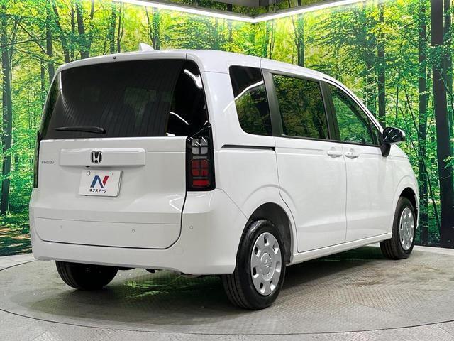 フリード エアー　８型ディスプレイオーディオ　寒冷地仕様　アダプティブクルーズ　両側電動ドア　シートヒーター　コンフォートパッケージ　オートエアコン　スマートキー　ＬＥＤヘッドライト（17枚目）