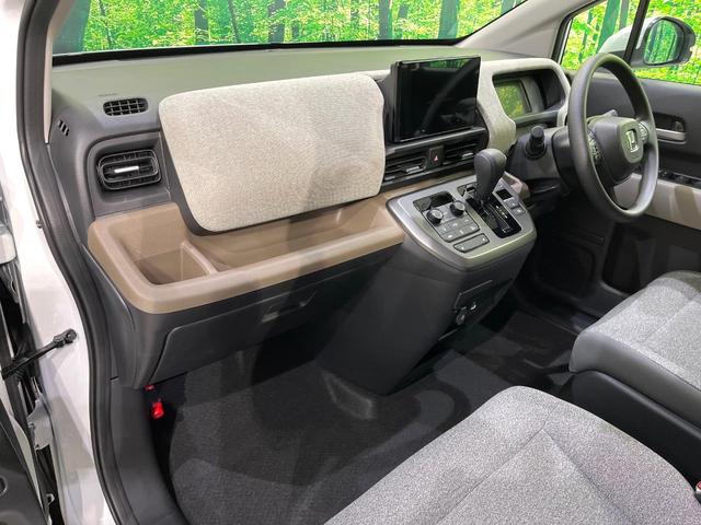 フリード エアー　８型ディスプレイオーディオ　寒冷地仕様　アダプティブクルーズ　両側電動ドア　シートヒーター　コンフォートパッケージ　オートエアコン　スマートキー　ＬＥＤヘッドライト（22枚目）