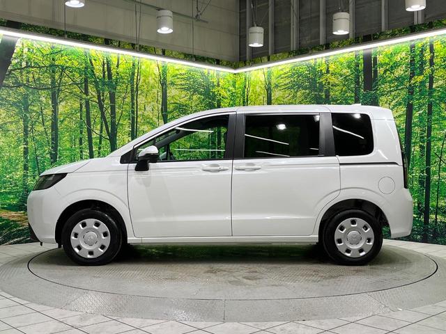 フリード エアー　８型ディスプレイオーディオ　寒冷地仕様　アダプティブクルーズ　両側電動ドア　シートヒーター　コンフォートパッケージ　オートエアコン　スマートキー　ＬＥＤヘッドライト（62枚目）