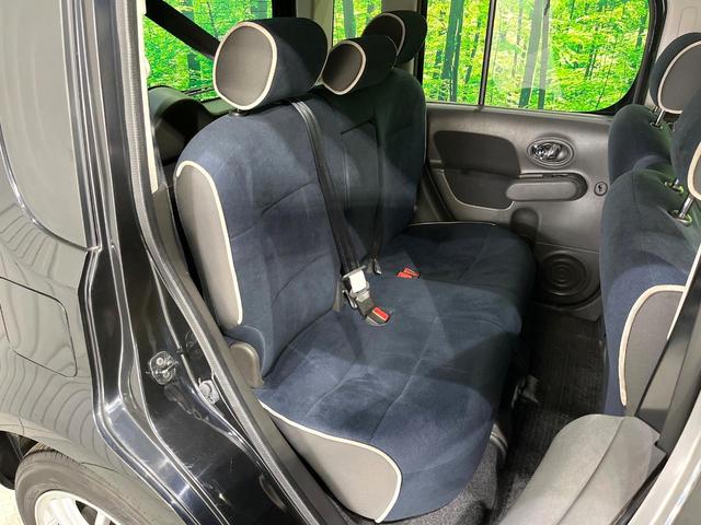 後部座席も気になるようなキズ・汚れやへたり等、大きなダメージはなく、良好な状態です。