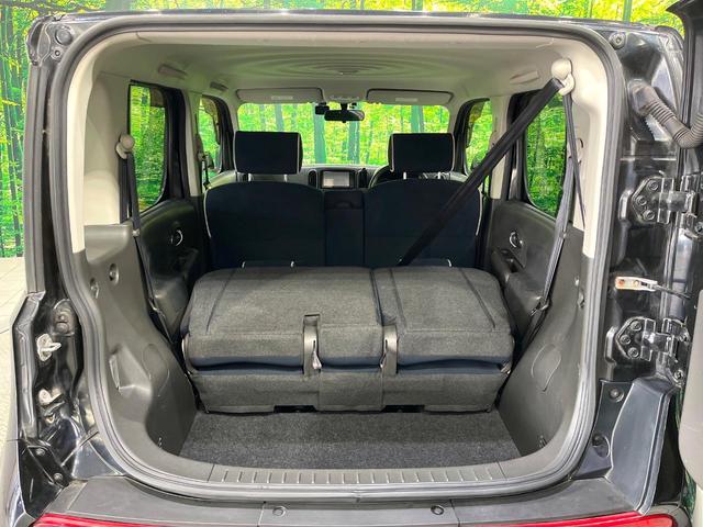 普段のお買い物や通勤、送迎等に十分な荷室スペースを確保しております。セカンドシートを倒すと、大きな荷物の積載も可能です♪