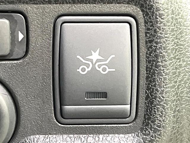 ノート Ｘ　ＦＯＵＲ　エマージェンシーブレーキパッケージ　純正ＳＤナビ　衝突被害軽減　車線逸脱警報　スマートキー　ＥＴＣ　Ｂｌｕｅｔｏｏｔｈ　ＣＤ　ＤＶＤ再生　プライバシーガラス　電動格納ミラー　パートタイム４ＷＤ（4枚目）