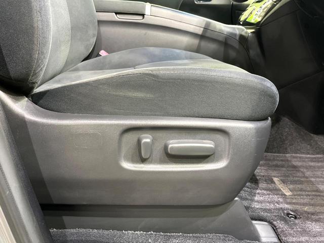 エスティマハイブリッド アエラス 純正ナビ フリップダウンモニター 両側電動スライドドア 運転席パワーシート オットマン AC100V デュアルエアコン リアクーラー バックカメラ クルーズコントロール スマートキー ETC(7枚目)