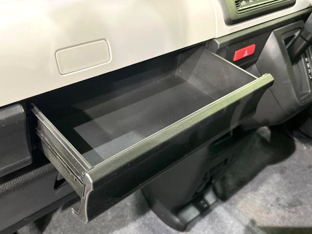 スペーシア ハイブリッドＧ　ＳＤナビ　バックカメラ　衝突被害軽減　シートヒーター　ドアミラーヒーター　コーナーセンサー　アイドリングストップ　スマートキー　車線逸脱警報　オートライト　オートエアコン　Ｂｌｕｅｔｏｏｔｈ　ＣＤ（50枚目）