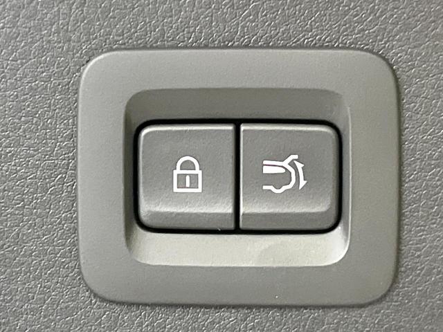 ＣＸ－６０ ＸＤ　Ｌパッケージ　全周囲カメラ　純正１２．３インチナビ　ディーゼル　１００Ｖ電源　衝突被害軽減　レーダークルーズ　ブラインドスポット　コーナーセンサー　電動リアゲート　シートヒーター　ステアリングヒーター（8枚目）