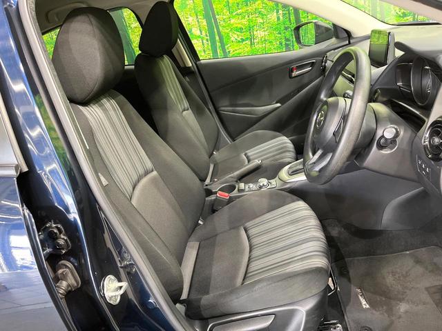 運転席シート廻りは使用感も少なく、良好な状態となっています。丁寧に使われていたことがよくわかりますね。