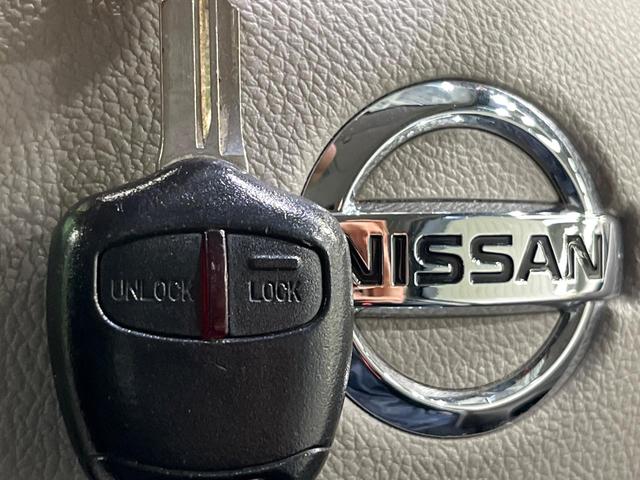 デイズ Ｓ　純正ＳＤナビ　バックカメラ　シートヒーター　スマートキー　ＥＴＣ　純正１４インチアルミ　アイドリングストップ　Ｂｌｕｅｔｏｏｔｈ　ＣＤ／ＤＶＤ再生　フルセグＴＶ（9枚目）