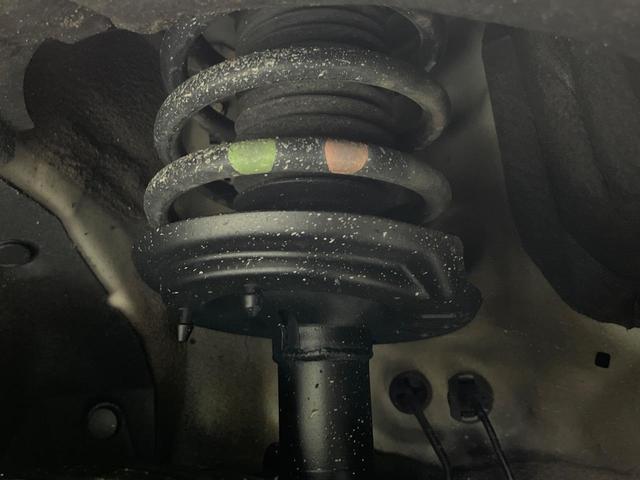 フィット ｅ：ＨＥＶホーム　ホンダセンシング　アダプティブクルーズ　クリアランスソナー　オートハイビーム　ＬＥＤヘッド　オートライト　寒冷地仕様　カロッツェリアナビ　バックカメラ　スマートキー（21枚目）