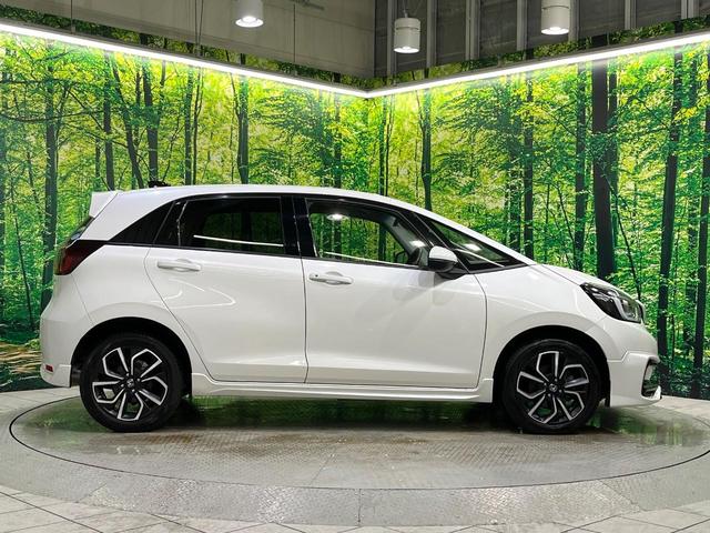フィット ｅ：ＨＥＶホーム　ホンダセンシング　アダプティブクルーズ　クリアランスソナー　オートハイビーム　ＬＥＤヘッド　オートライト　寒冷地仕様　カロッツェリアナビ　バックカメラ　スマートキー（34枚目）