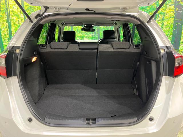 フィット ｅ：ＨＥＶホーム　ホンダセンシング　アダプティブクルーズ　クリアランスソナー　オートハイビーム　ＬＥＤヘッド　オートライト　寒冷地仕様　カロッツェリアナビ　バックカメラ　スマートキー（37枚目）